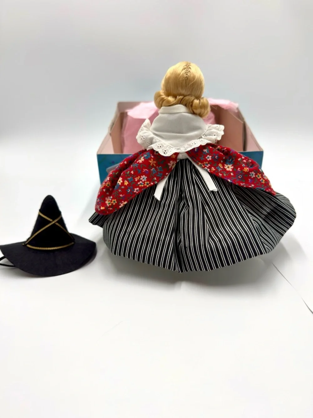 Madame Alexander 8” Storybook Doll MOTHER GOOSE # 427 with Box and Tags